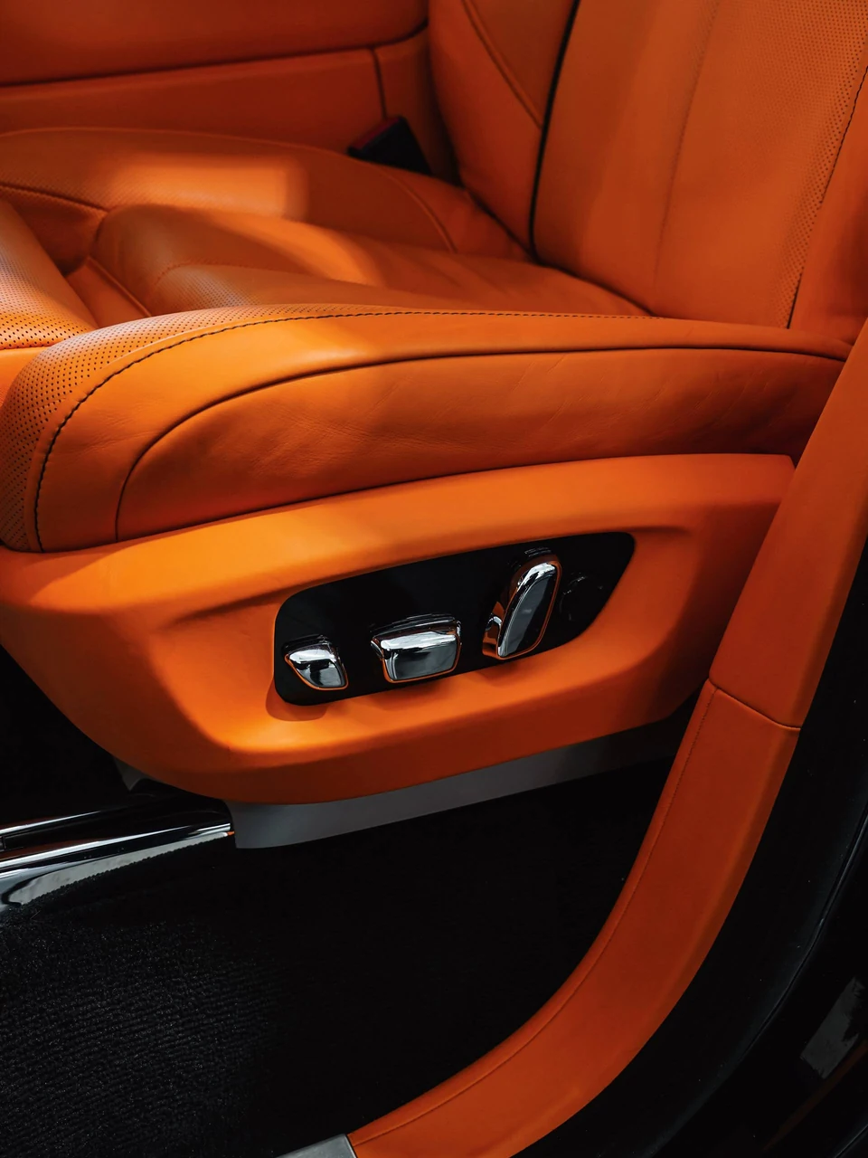Rolls-Royce Cullinan: защита салона, фото 7