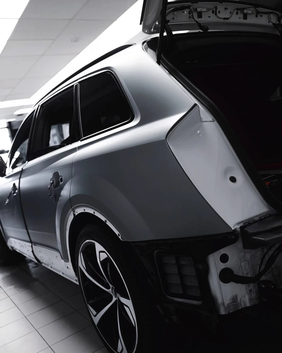 Audi SQ7: Matte Gun Grey, фото 4
