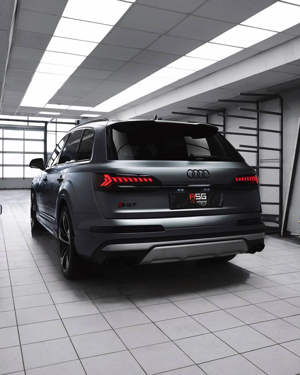 Audi SQ7: Matte Gun Grey, фото 1